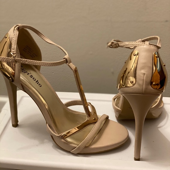 Heels - Picture 2 of 2